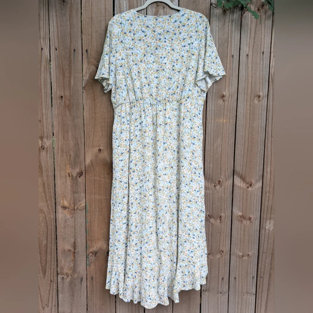 Torrid Plus Size Floral Patterned Maxi Rayon Slub Surplice Wrap Dress - Picture 5 of 12